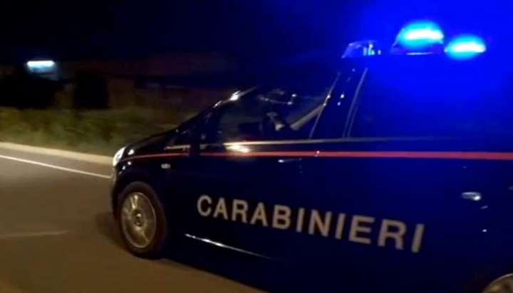 Brindisi, inseguimento dei carabinieri nel cuore della notte. Perse le tracce dei fuggitivi