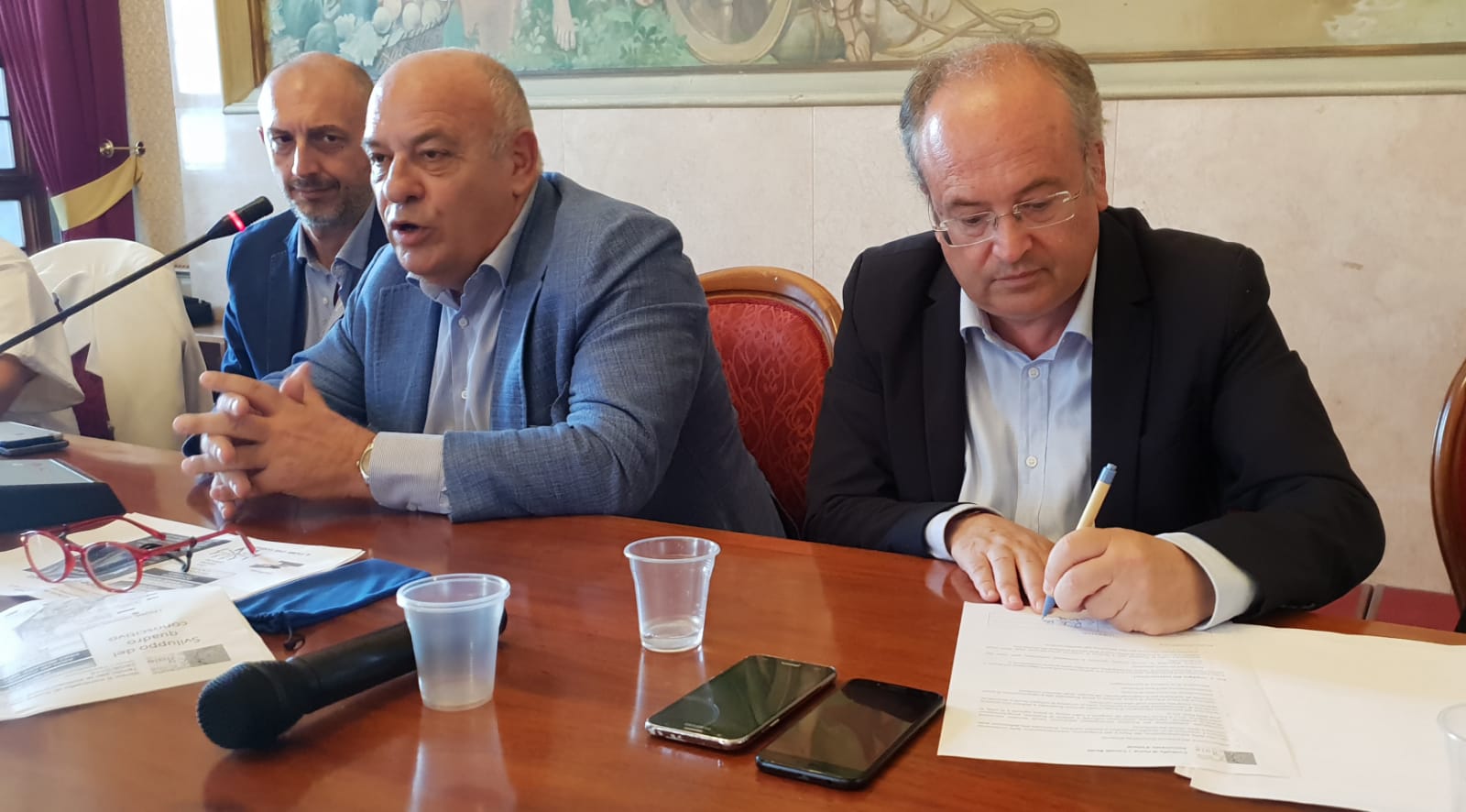 Il presidente Rossi ha sottoscritto il Documento di Intenti “Contratto di Fiume/Canale Reale” proposto dalla Regione Puglia