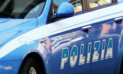 Pazzesco: la Polizia stana agenzia di scommesse attiva