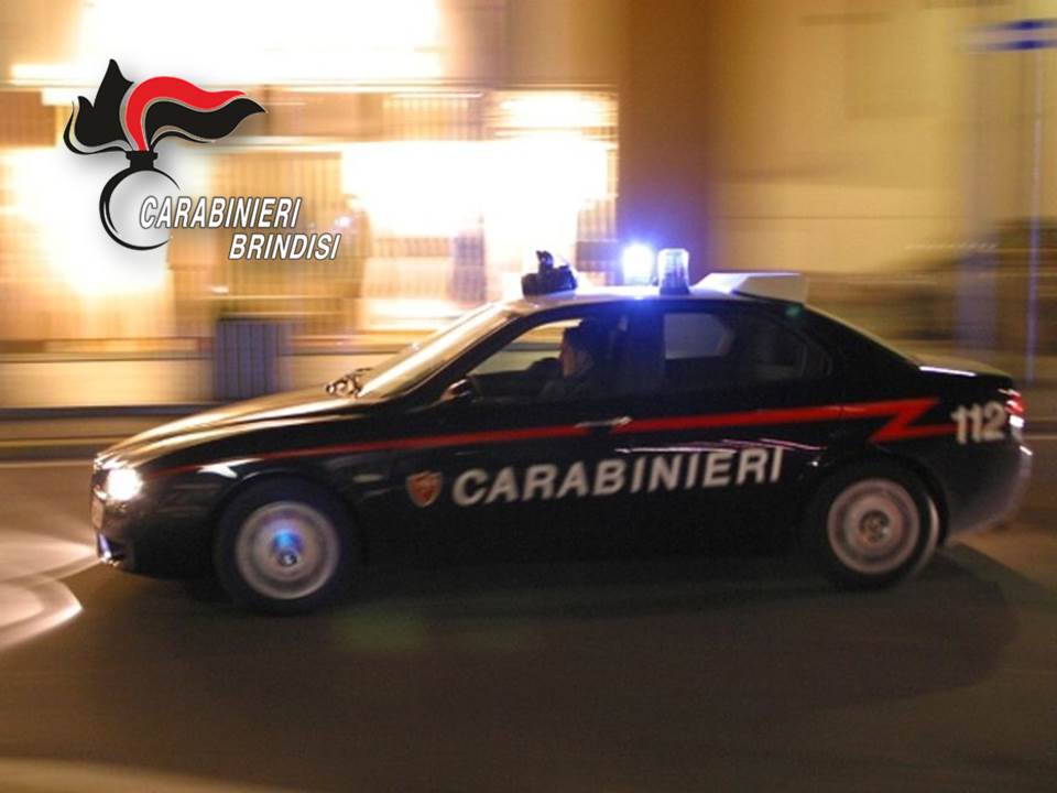 Rapina in tabaccheria a Brindisi: carabinieri arrestano un 23enne. Determinante l’intervento di un militare libero dal servizio