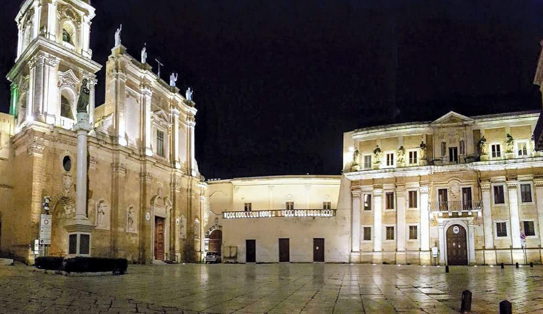 Scontro Comune-Abaco sul restauro di Piazza Duomo: “L’Arcidiocesi deve pagare la Tosap”