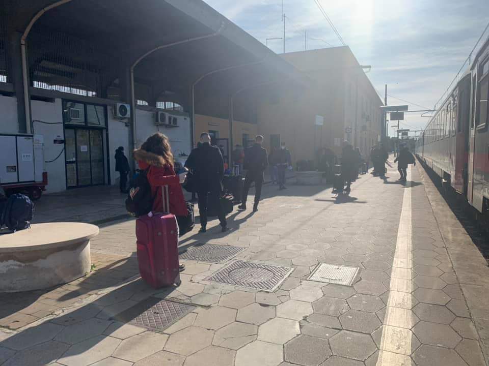 Treno Milano-Lecce, il Sindaco di Lecce: “Li stiamo controllando con il termoscanner, per il Dpcm potevano tornare”