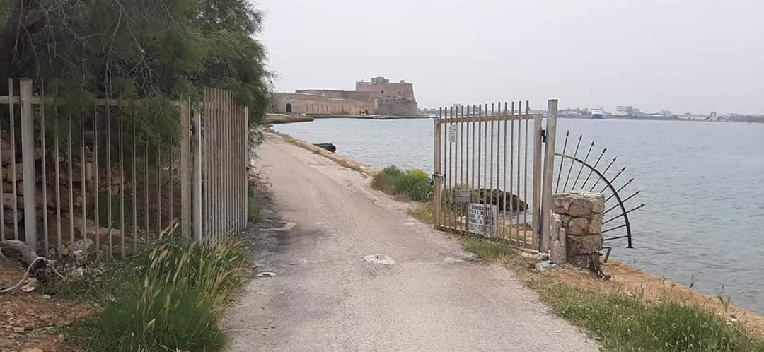 Bozzetti: “Castello Alfonsino pronto per luglio. Le telecamere hanno ripreso i vandali”