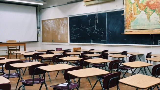 I Presidi pugliesi: “Riaprite le scuole, il Governo intervenga”