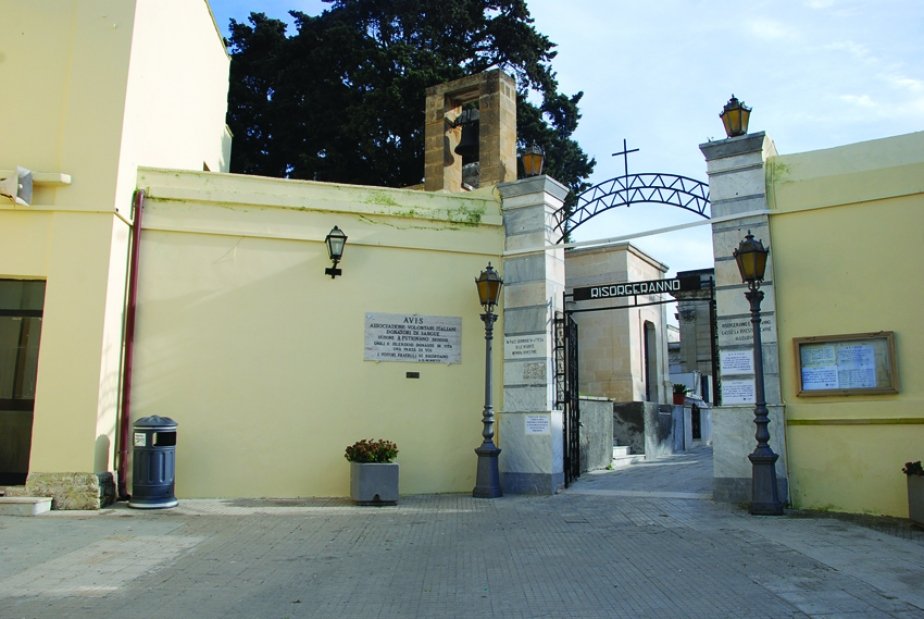 Il servizio di gestione del cimitero di Brindisi resta affidato alla Notaro Group Servizi