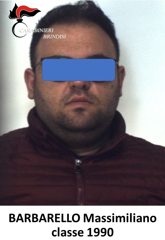 Brindisi, fermato in città con 100 grammi di cocaina occultati nello sportello, arrestato