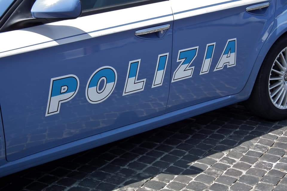 Arrestato ex sacerdote su disposizione della Procura di Brindisi: aveva materiale pedopornografico