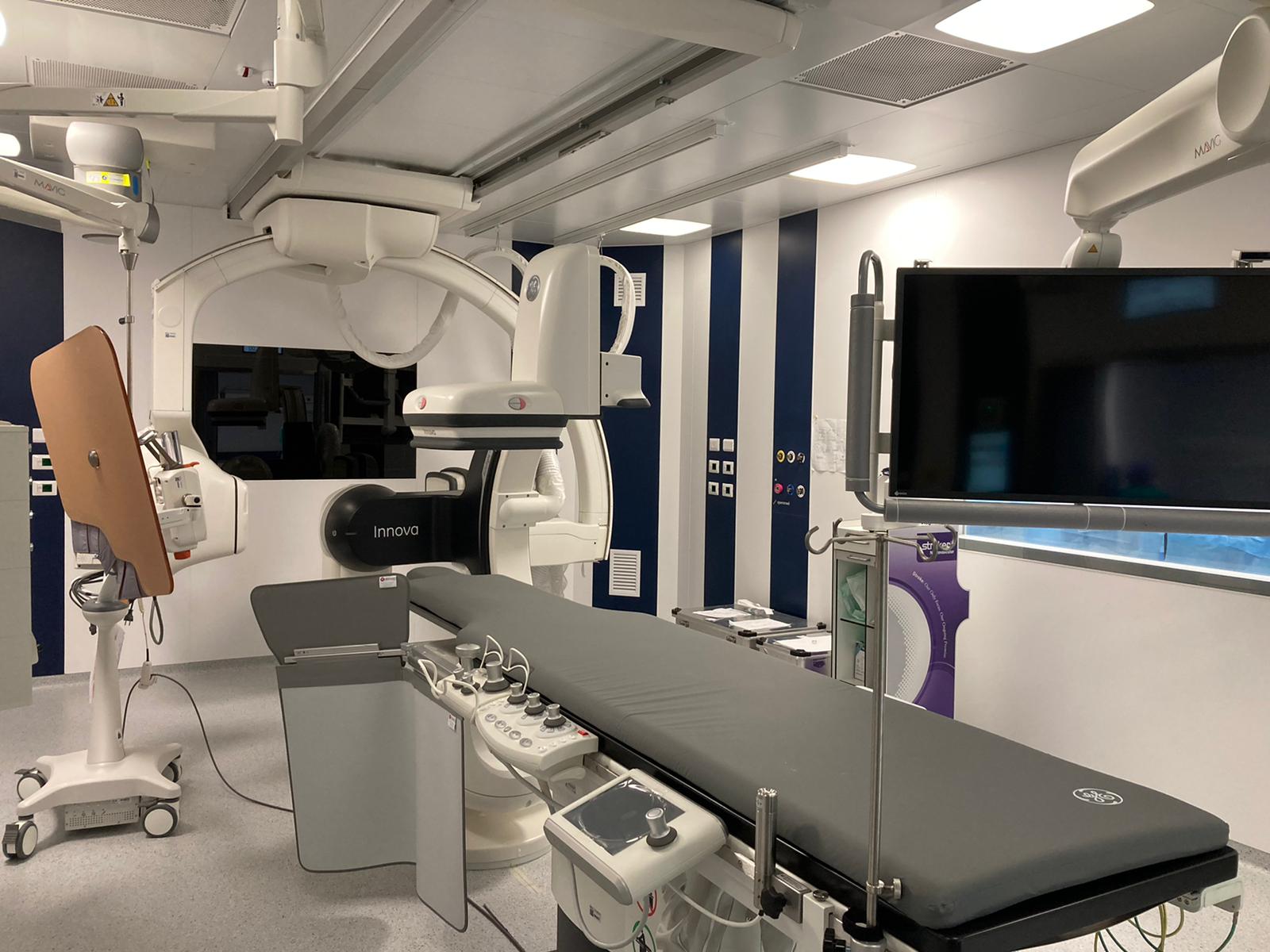 Ospedale Perrino, nuovo angiografo biplano per il trattamento degli aneurismi dell’aorta