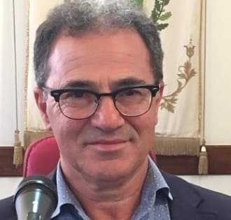 Il Pd entra in maggioranza, Molfetta si dimette: “A Mesagne un’autocrazia populista, Matarrelli ha depotenziato le istituzioni democratiche”