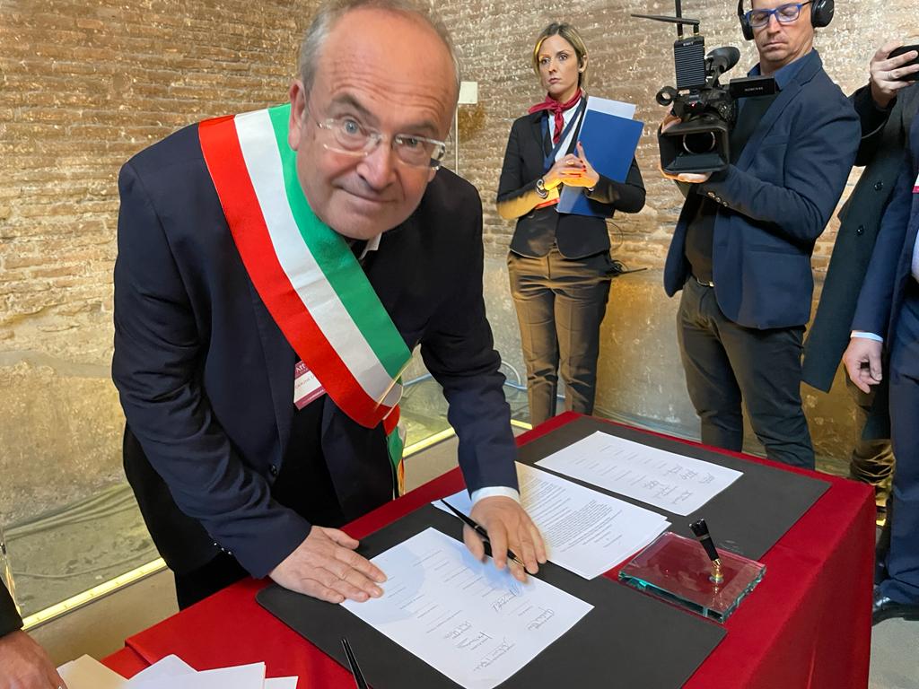Il sindaco Rossi firma a Roma il protocollo per la candidatura dell’antica Via Appia a patrimonio Unesco